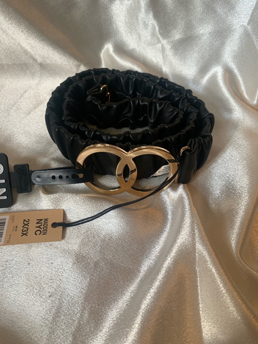 Madden NYC Black Ruched Belt with Gold Double-Circle Buckle